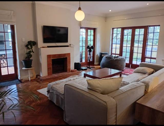 2 BEDROOM PROPERTY TO RENT IN CRAIGHALL PARK